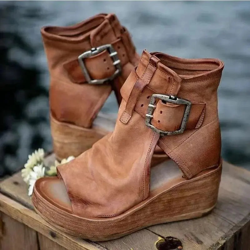 Buckle Wedge Sandals with buckle, cushioned | Lunova