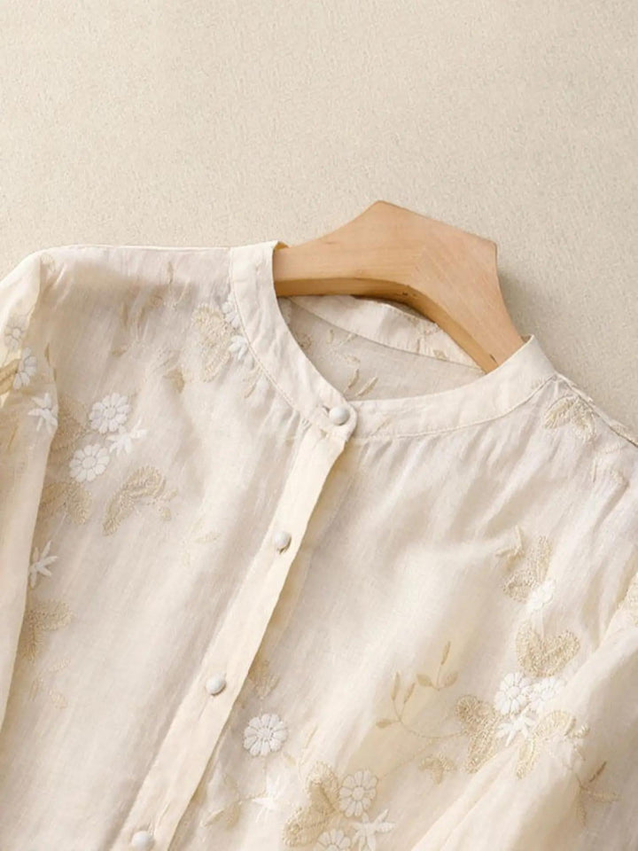 Woman wearing Floral Blouse with relaxed — view 2 | Lunova