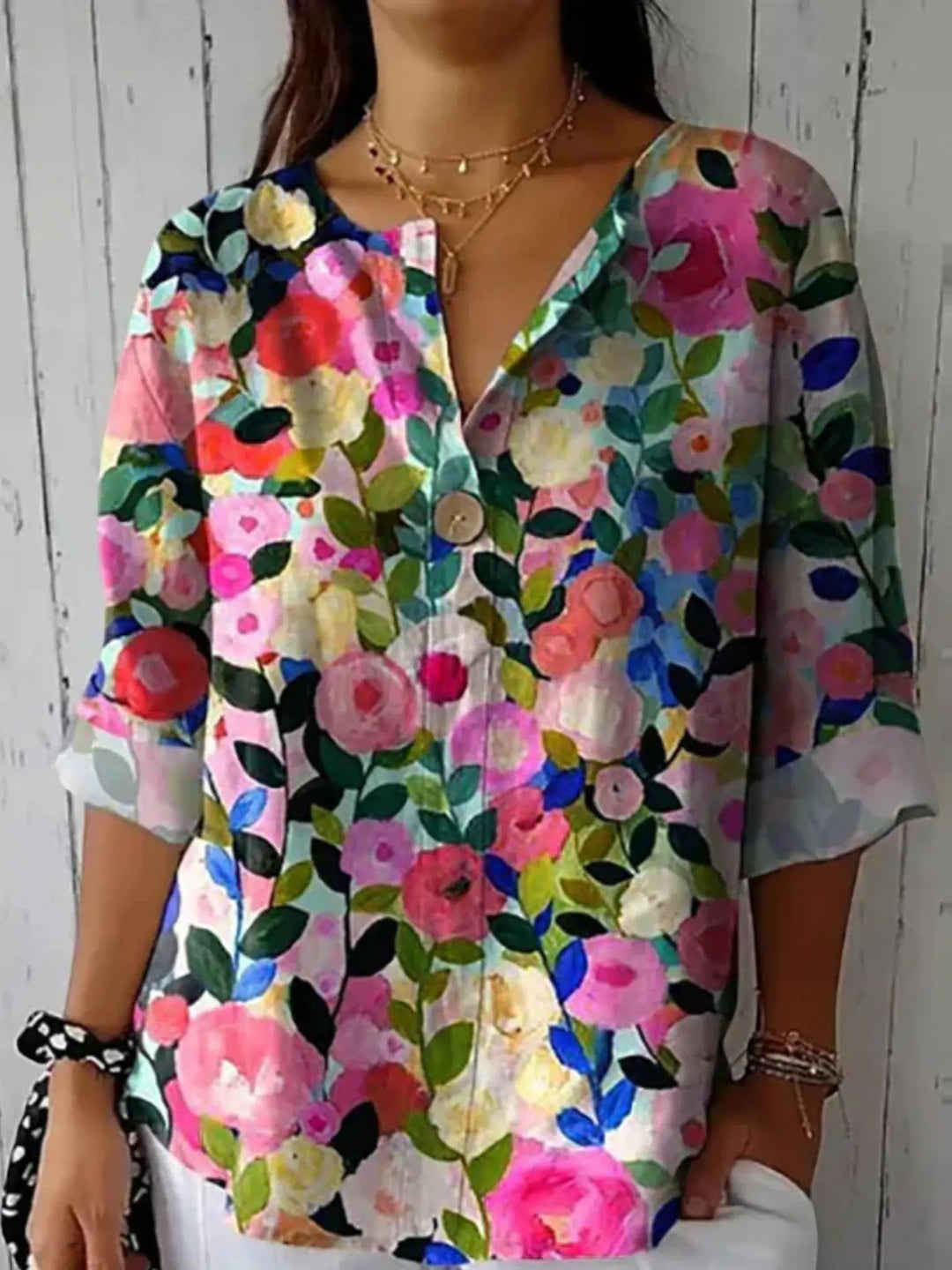 Woman wearing Floral Print Blouse with relaxed — view 2 | Lunova