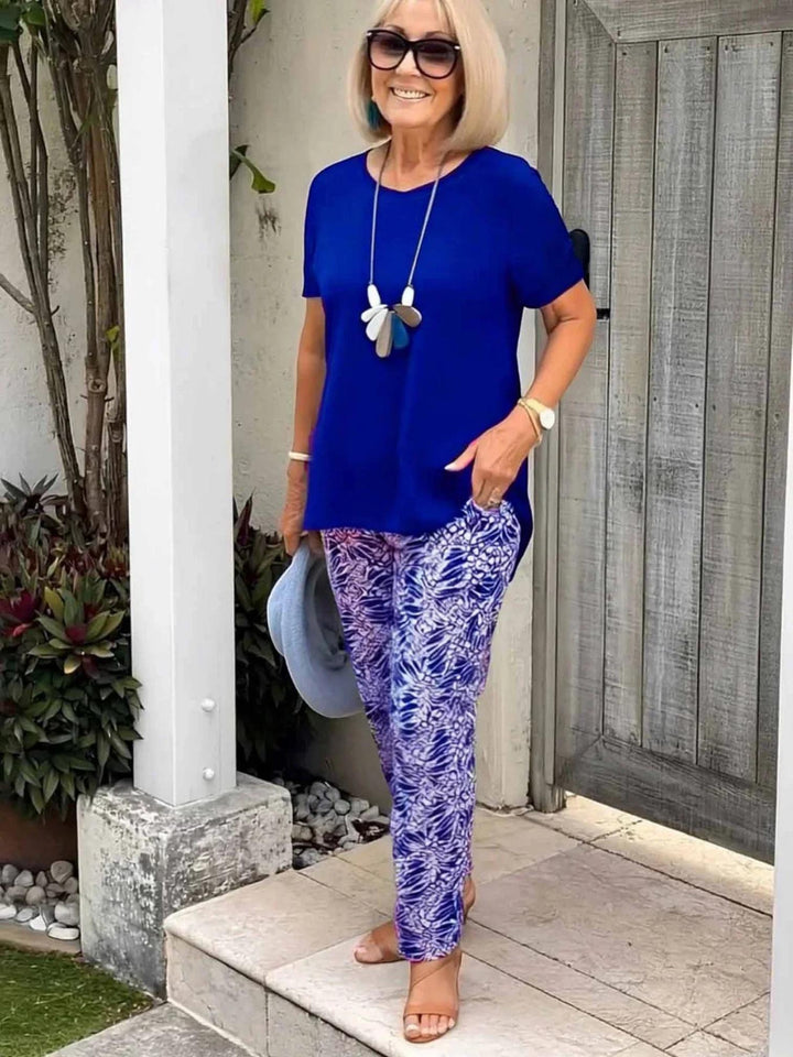 Woman wearing Blue Floral Two-Piece Set | Lunova
