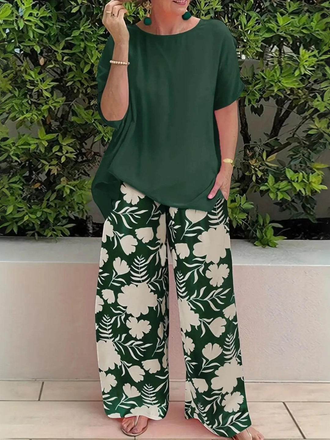 Woman wearing Dark Green Floral Two-Piece Set with wide-leg | Lunova