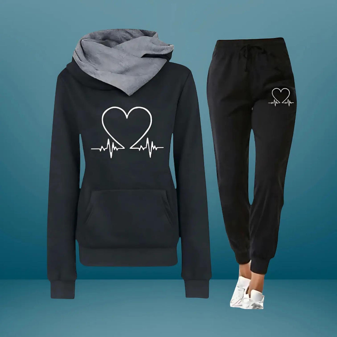 Woman wearing Black Heart Print Tracksuit with relaxed | Lunova