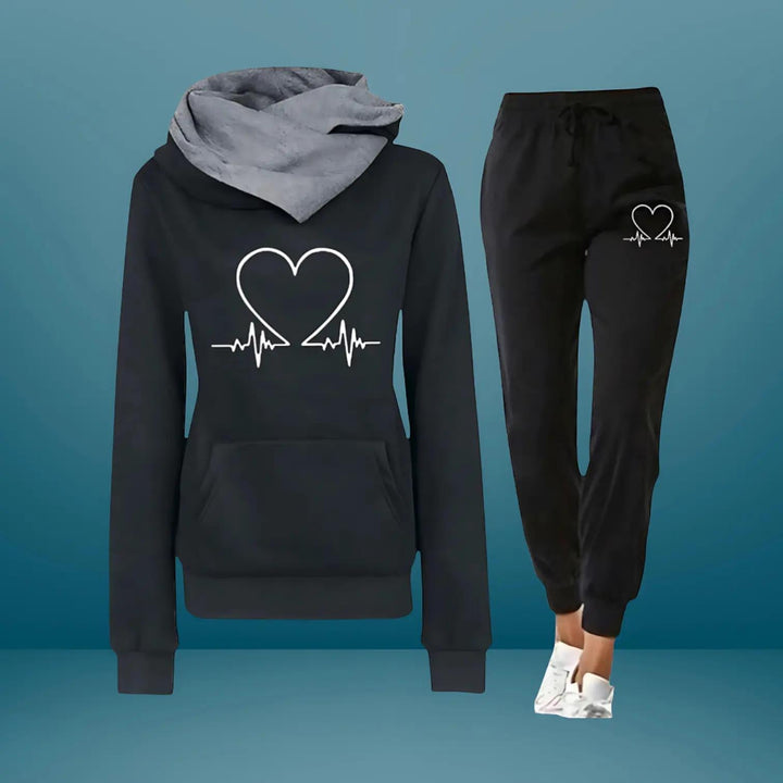 Woman wearing Black Heart Print Tracksuit with relaxed | Lunova