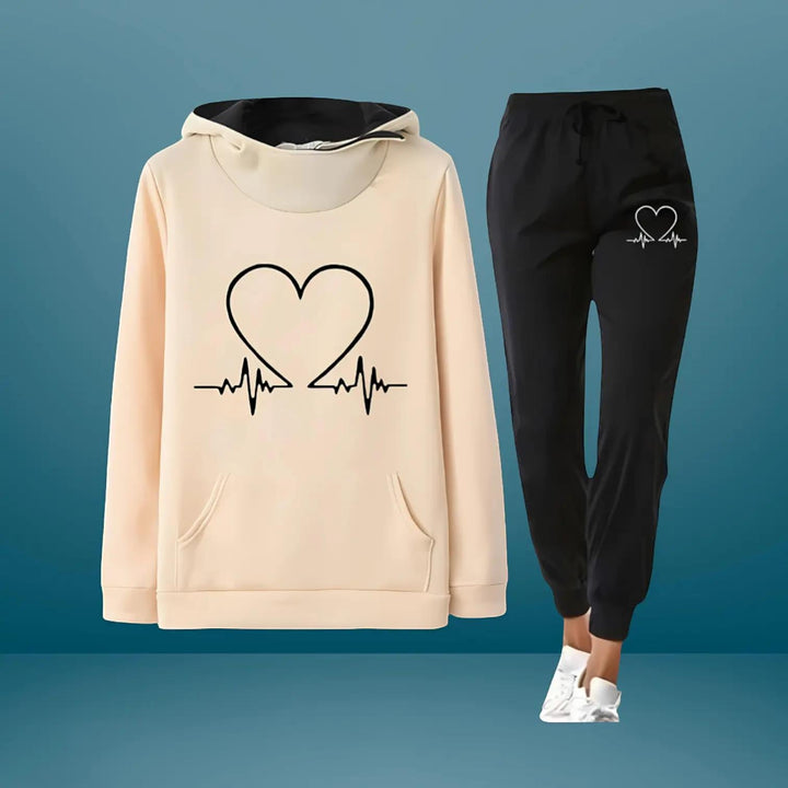 Woman wearing Heart Print Tracksuit with relaxed | Lunova