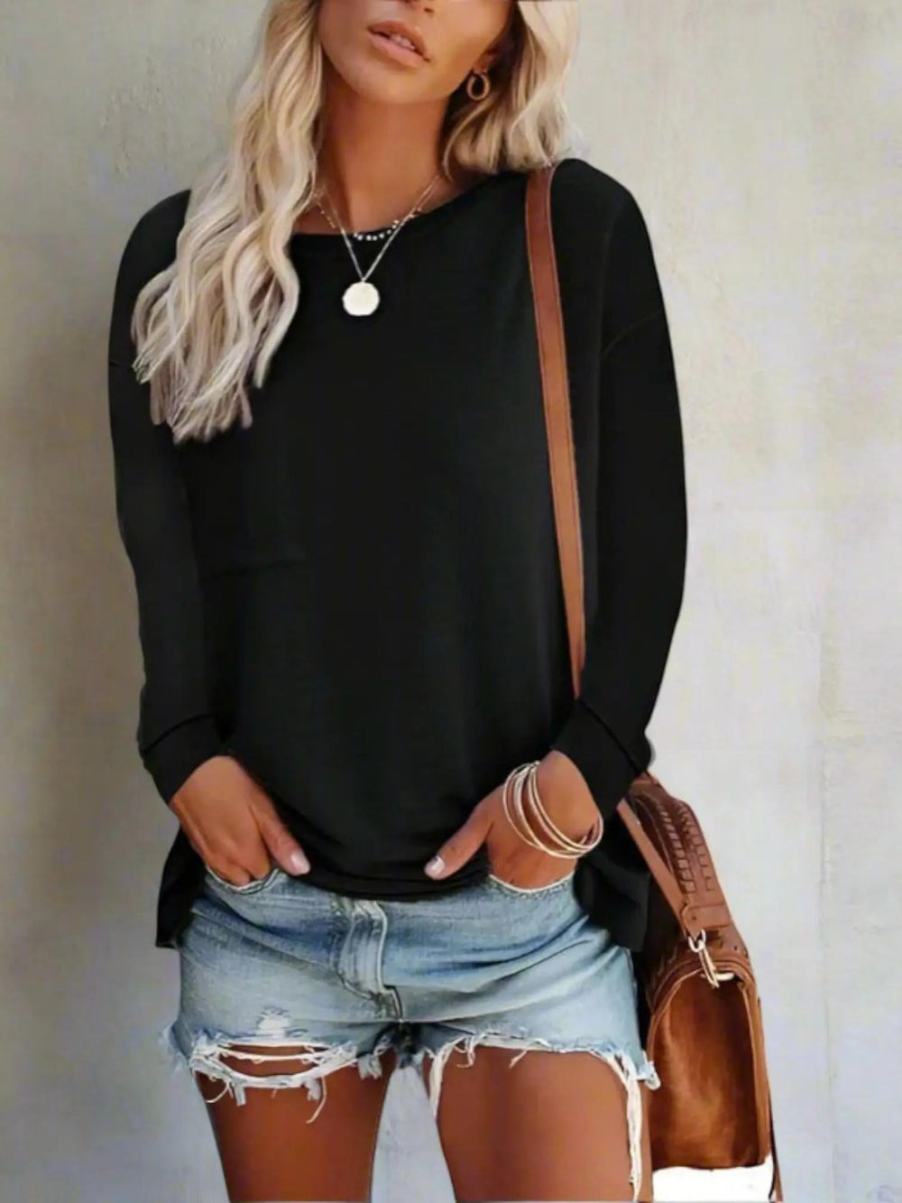 Woman wearing Black Long Sleeve Shirt with relaxed | Lunova
