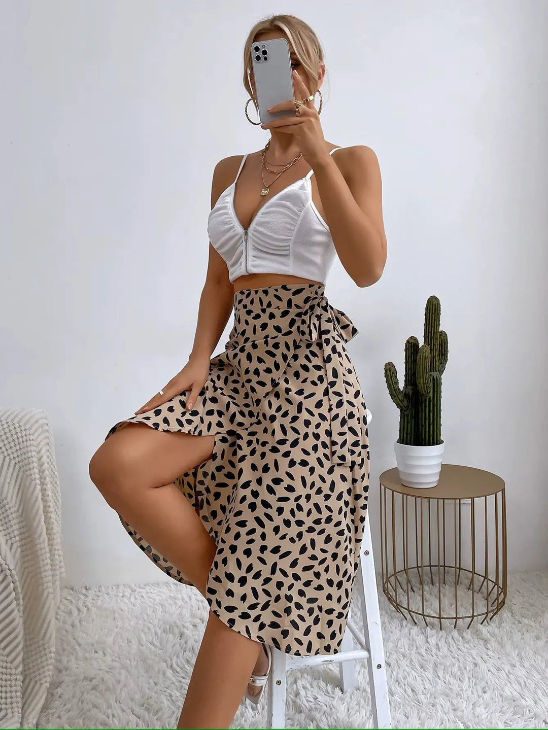 Woman wearing Midi Warp Skirt with high-waist — view 2 | Lunova