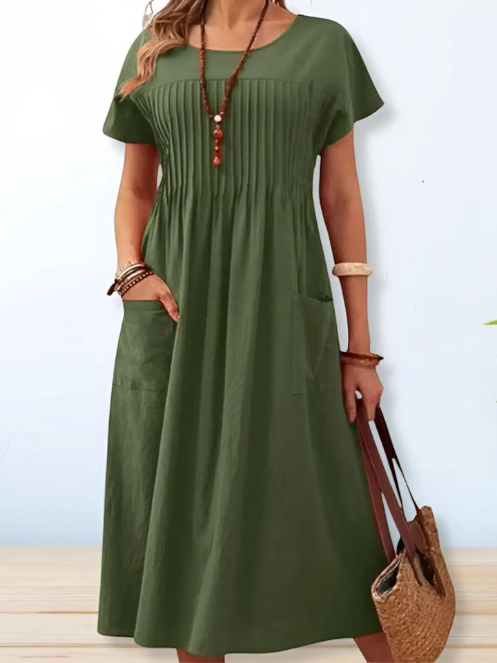 Woman wearing Green Relaxed Fit Midi Dress with relaxed | Lunova