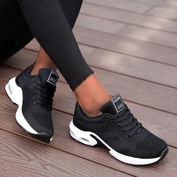 Black Sportive Trainers with lace, lace-up