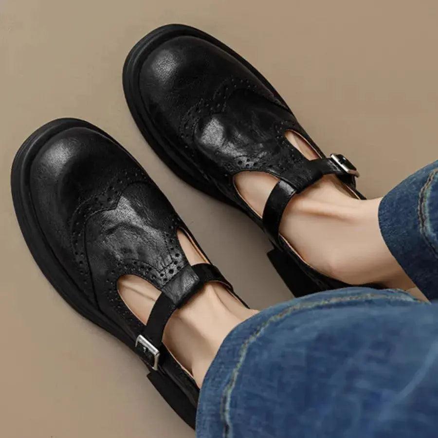 Black T-strap Mary Janes with cushioned | Lunova