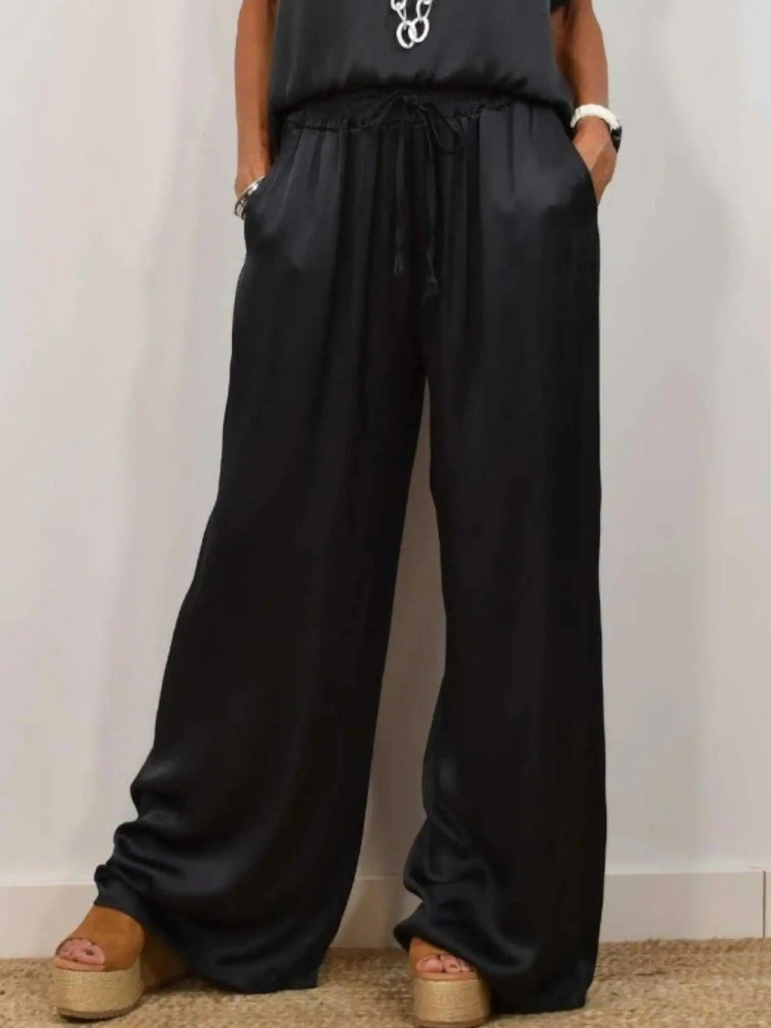 Woman wearing Two-Piece Set with drawstring, relaxed — view 5 | Lunova
